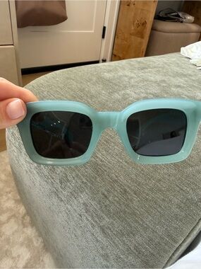 I -sea Chunky Square Sunglasses in Mint Green